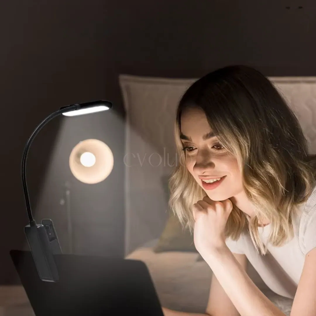 LumiClip • Luz para Leitura Noturna